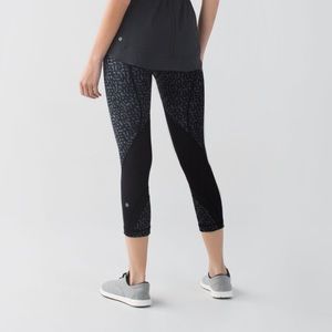 Lululemon Run: Inspire Crop II Full-On Luxtreme